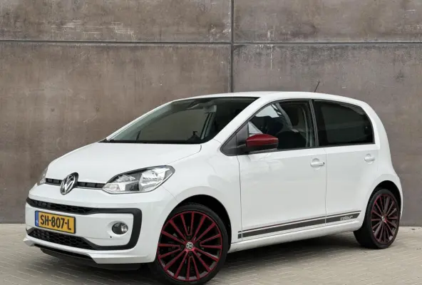 Up! 1.0 BMT high up! Camera | Beats Audio | DAB+ | Parkeersensoren | Stoelverwarming | Dealer onderhouden |