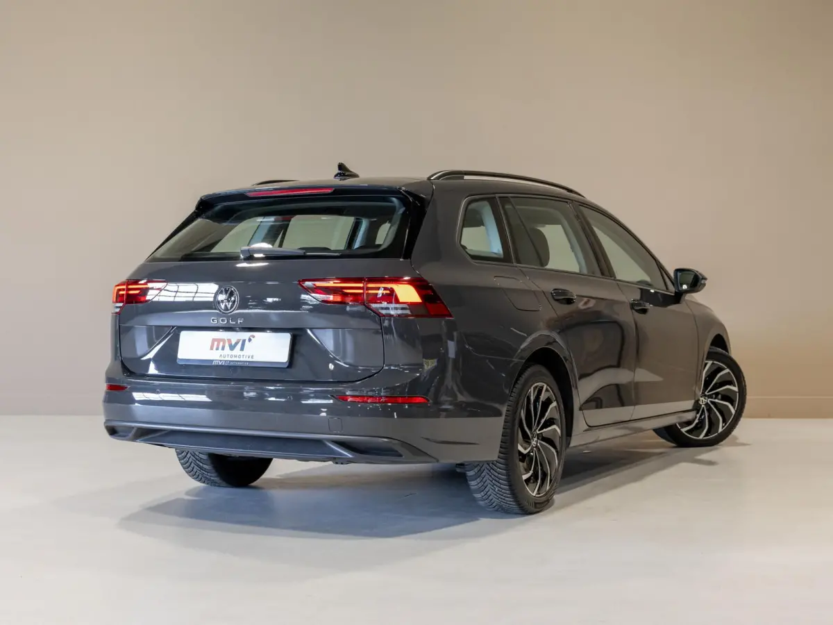 1.0 TSI Life 110pk / Airco / Stoelverwarming / Achteruitrijcamera / Apple carplay / Adaptieve cruise control
