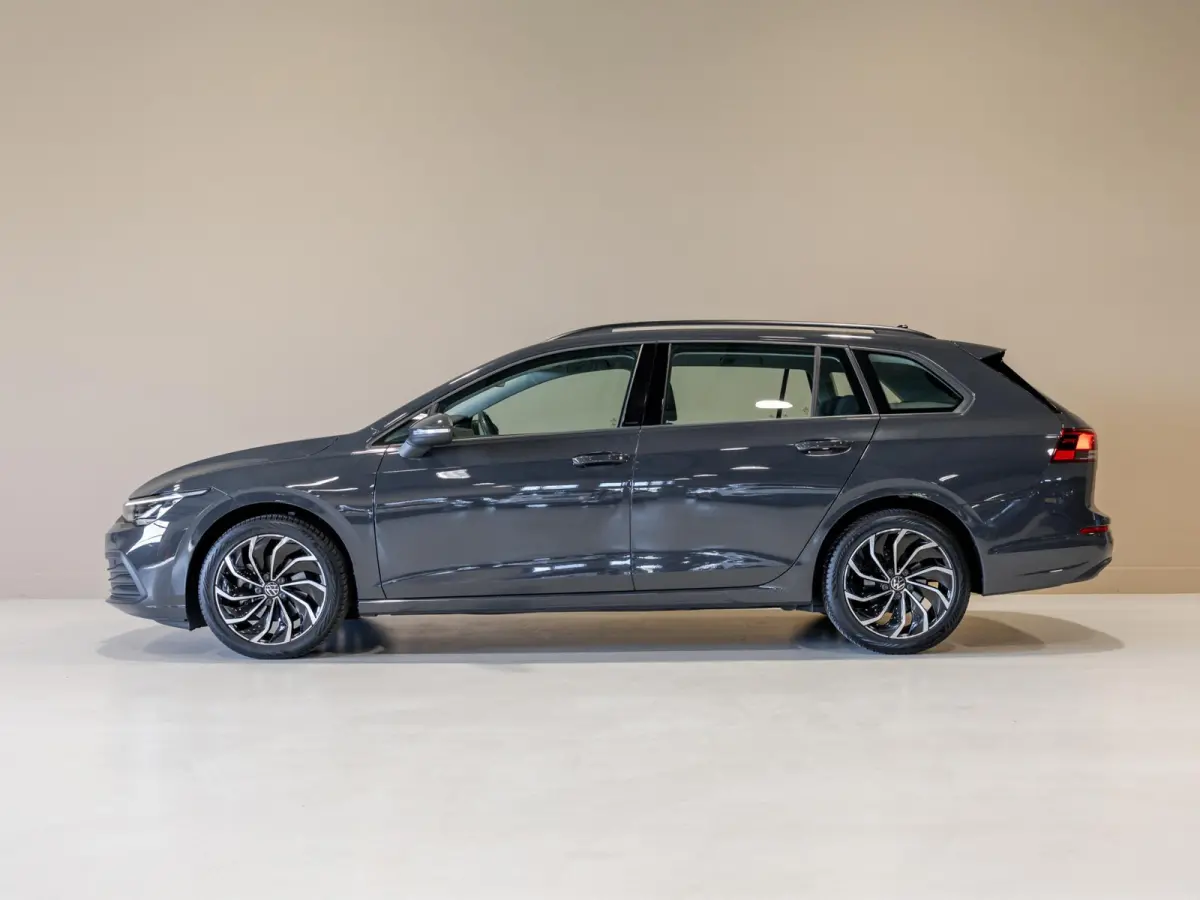 1.0 TSI Life 110pk / Airco / Stoelverwarming / Achteruitrijcamera / Apple carplay / Adaptieve cruise control