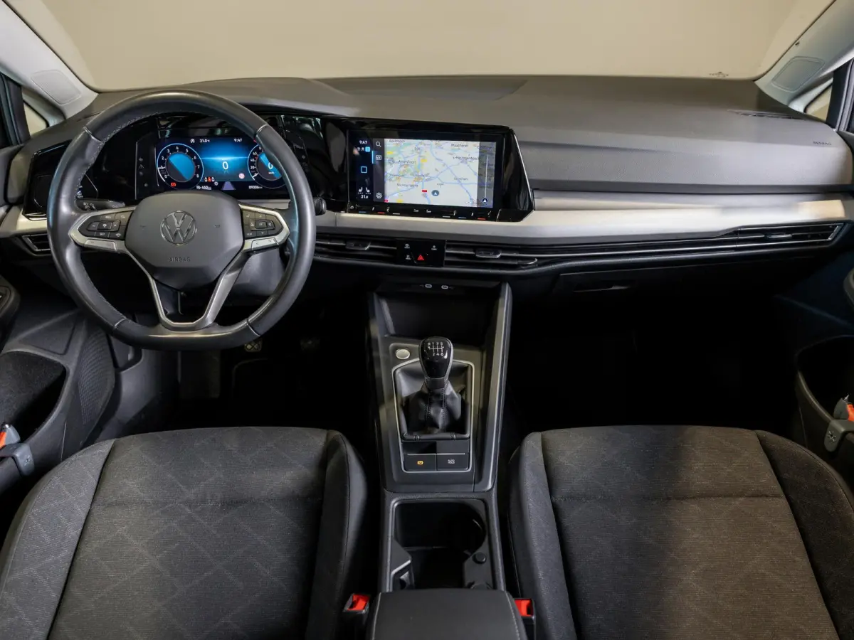 1.0 TSI Life 110pk / Airco / Stoelverwarming / Achteruitrijcamera / Apple carplay / Adaptieve cruise control