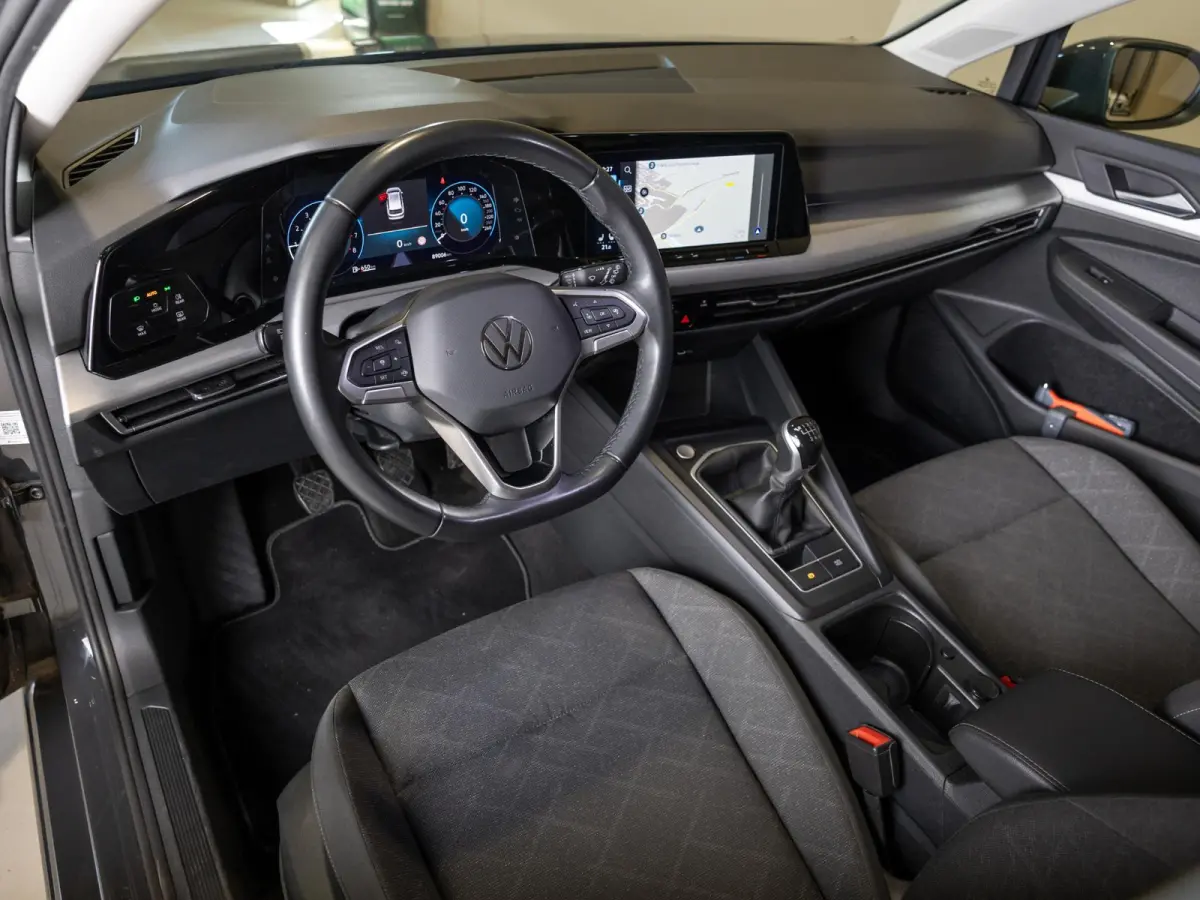 1.0 TSI Life 110pk / Airco / Stoelverwarming / Achteruitrijcamera / Apple carplay / Adaptieve cruise control