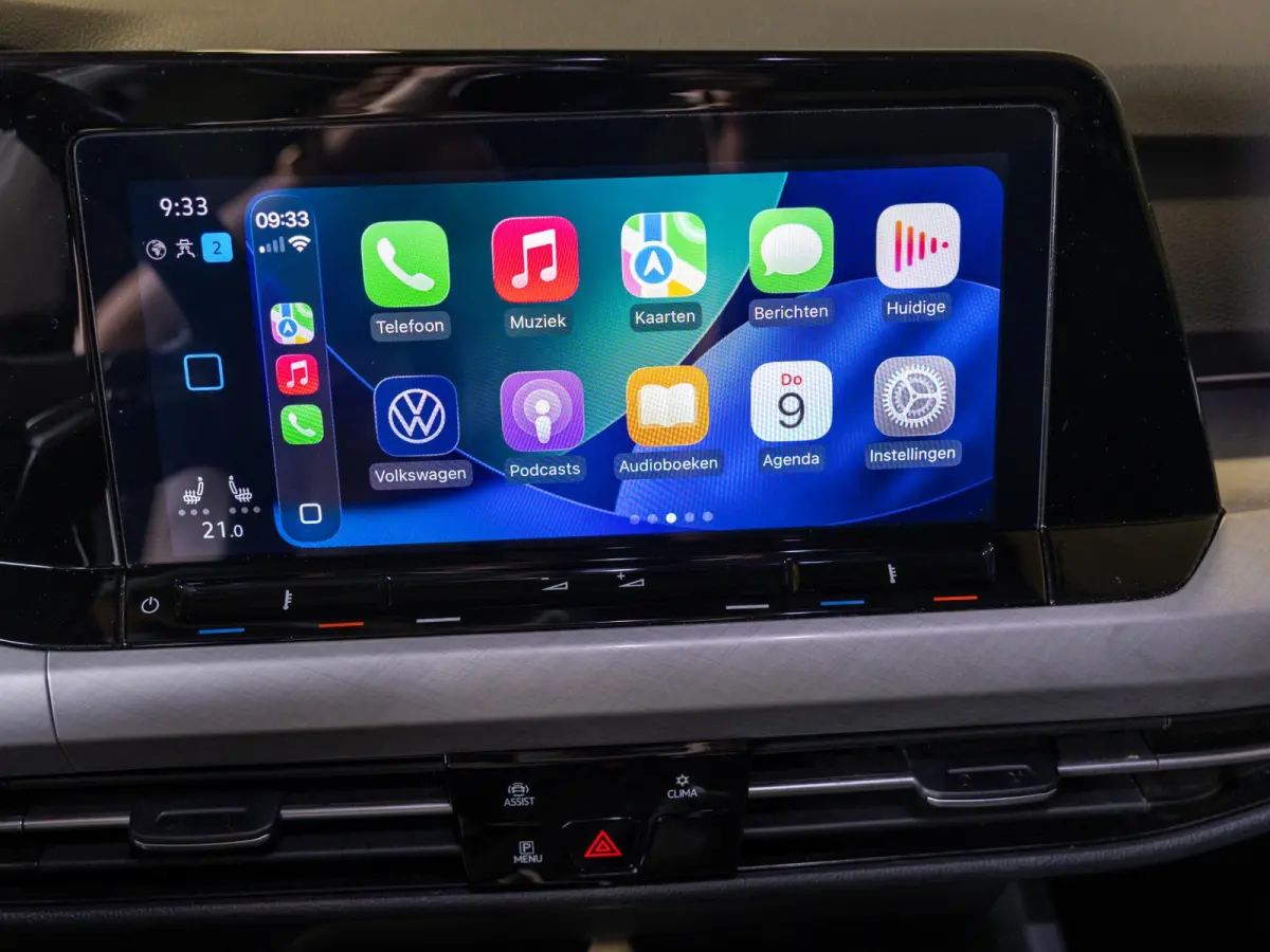 1.0 TSI Life 110pk / Airco / Stoelverwarming / Achteruitrijcamera / Apple carplay / Adaptieve cruise control