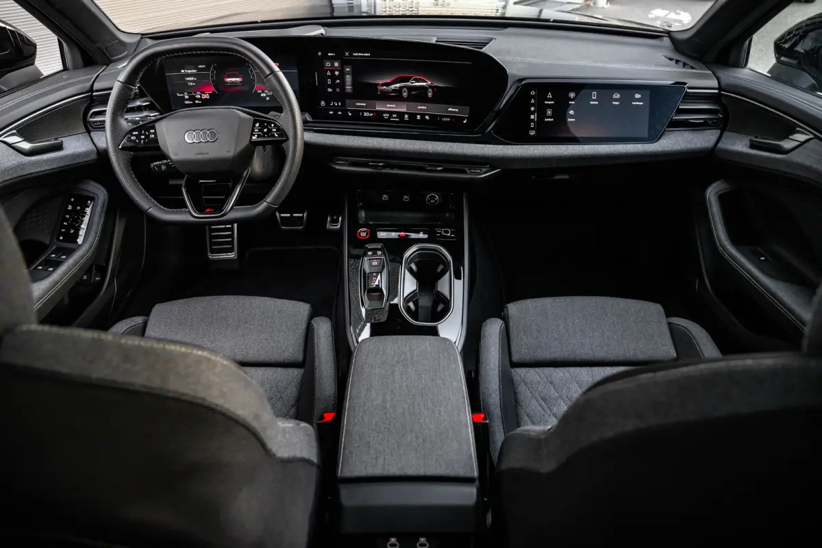 2.0 e-hybrid quattro S edition Competition | Glazen Panoramadak | Luchtvering | Bang & Olufsen | 360 Camera |