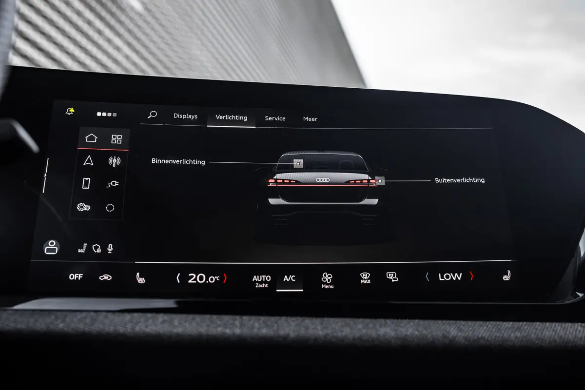 2.0 e-hybrid quattro S edition Competition | Glazen Panoramadak | Luchtvering | Bang & Olufsen | 360 Camera |