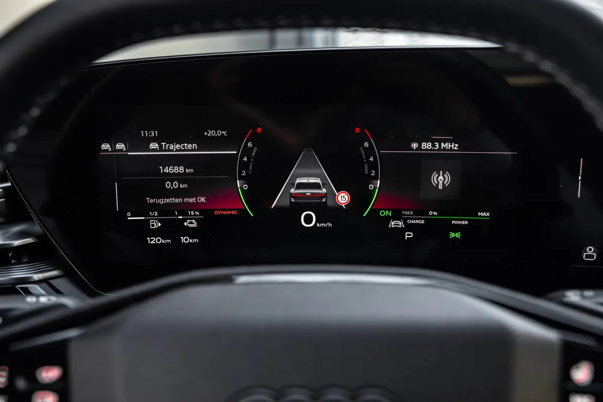 2.0 e-hybrid quattro S edition Competition | Glazen Panoramadak | Luchtvering | Bang & Olufsen | 360 Camera |