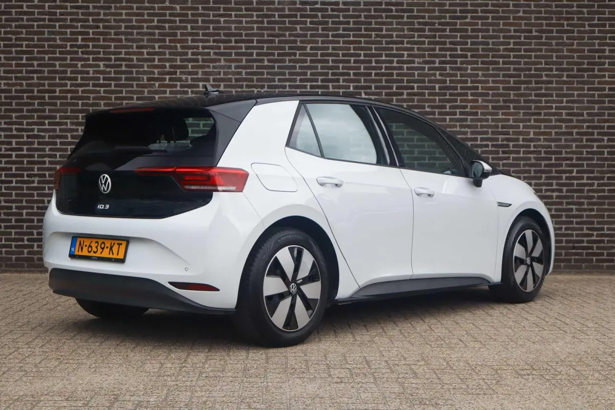 145pk Pro 58 kWh | SoH 93% | Navigatie | All Seasonbanden | Volautomatische Airconditioning