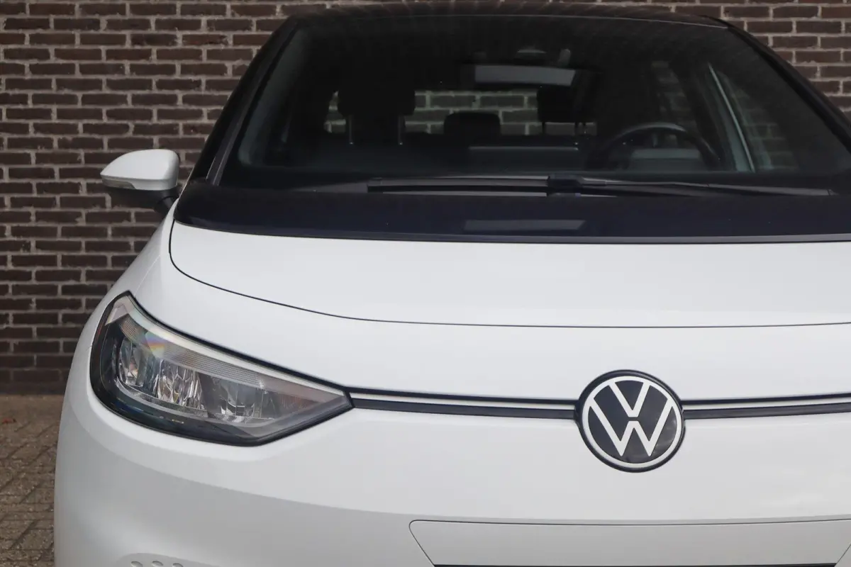 145pk Pro 58 kWh | SoH 93% | Navigatie | All Seasonbanden | Volautomatische Airconditioning