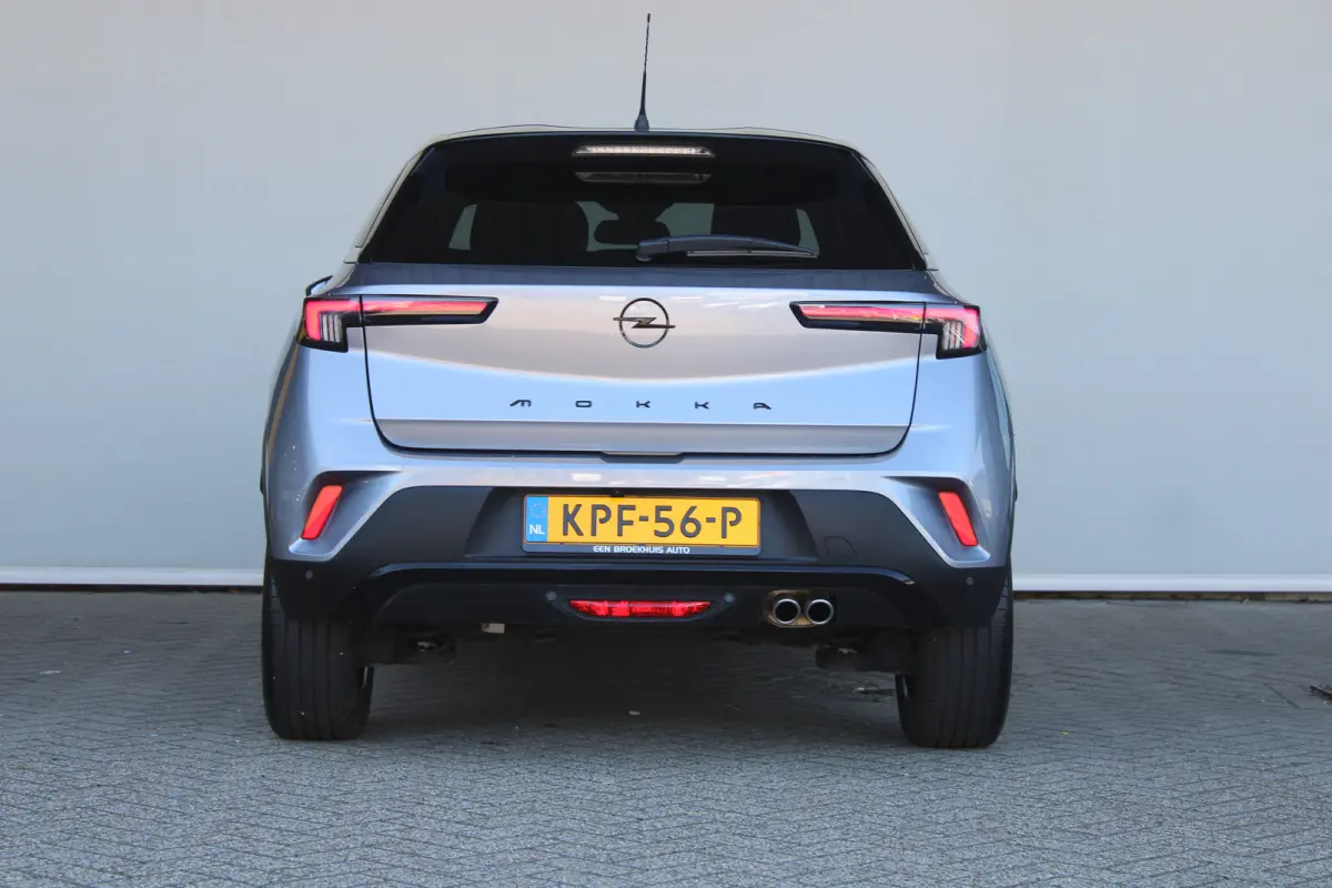 1.2 Turbo Ultimate | Alcantara bekleding | Massagefunctie | Adaptieve cruise control | Dode-hoekdetectie |