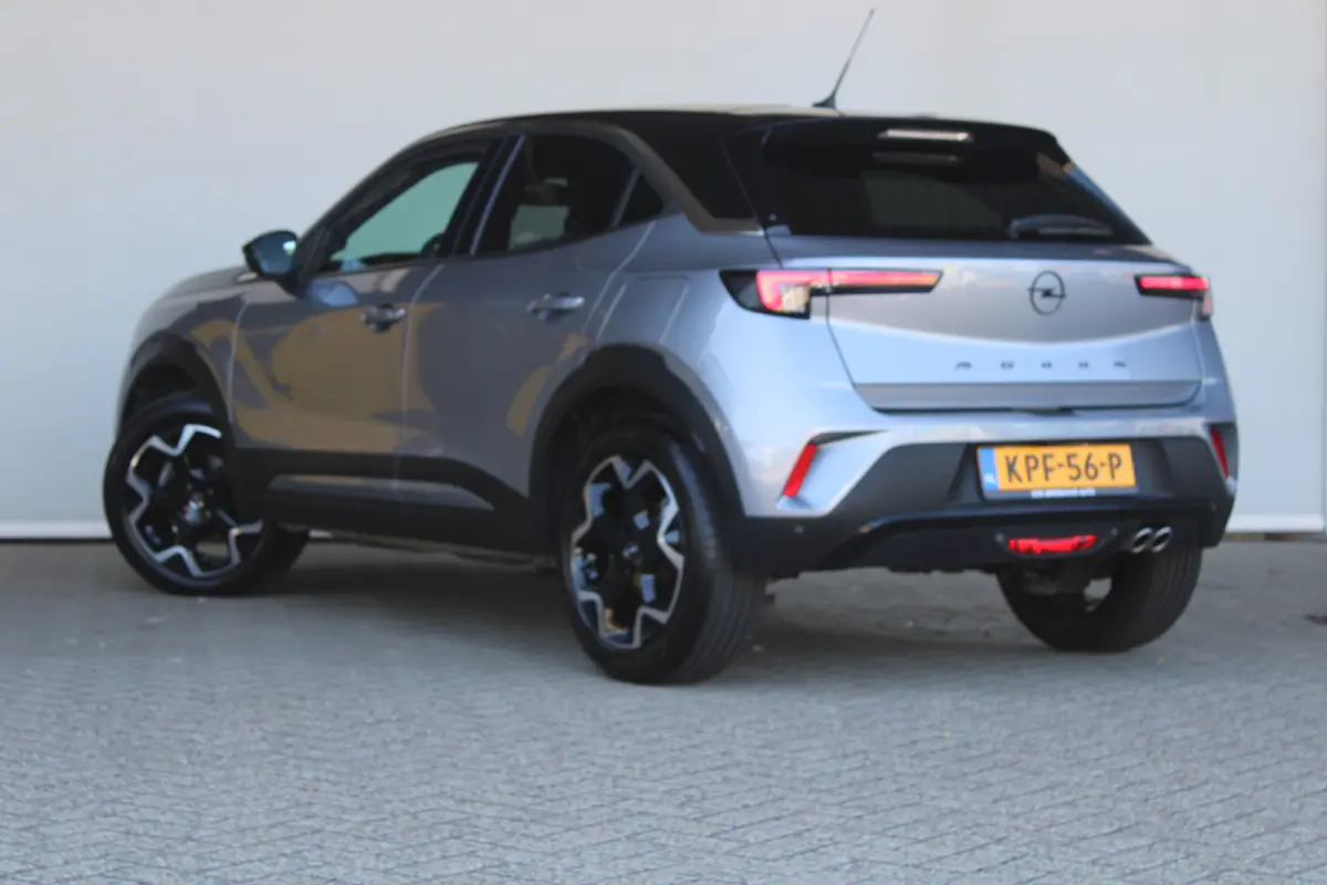 1.2 Turbo Ultimate | Alcantara bekleding | Massagefunctie | Adaptieve cruise control | Dode-hoekdetectie |