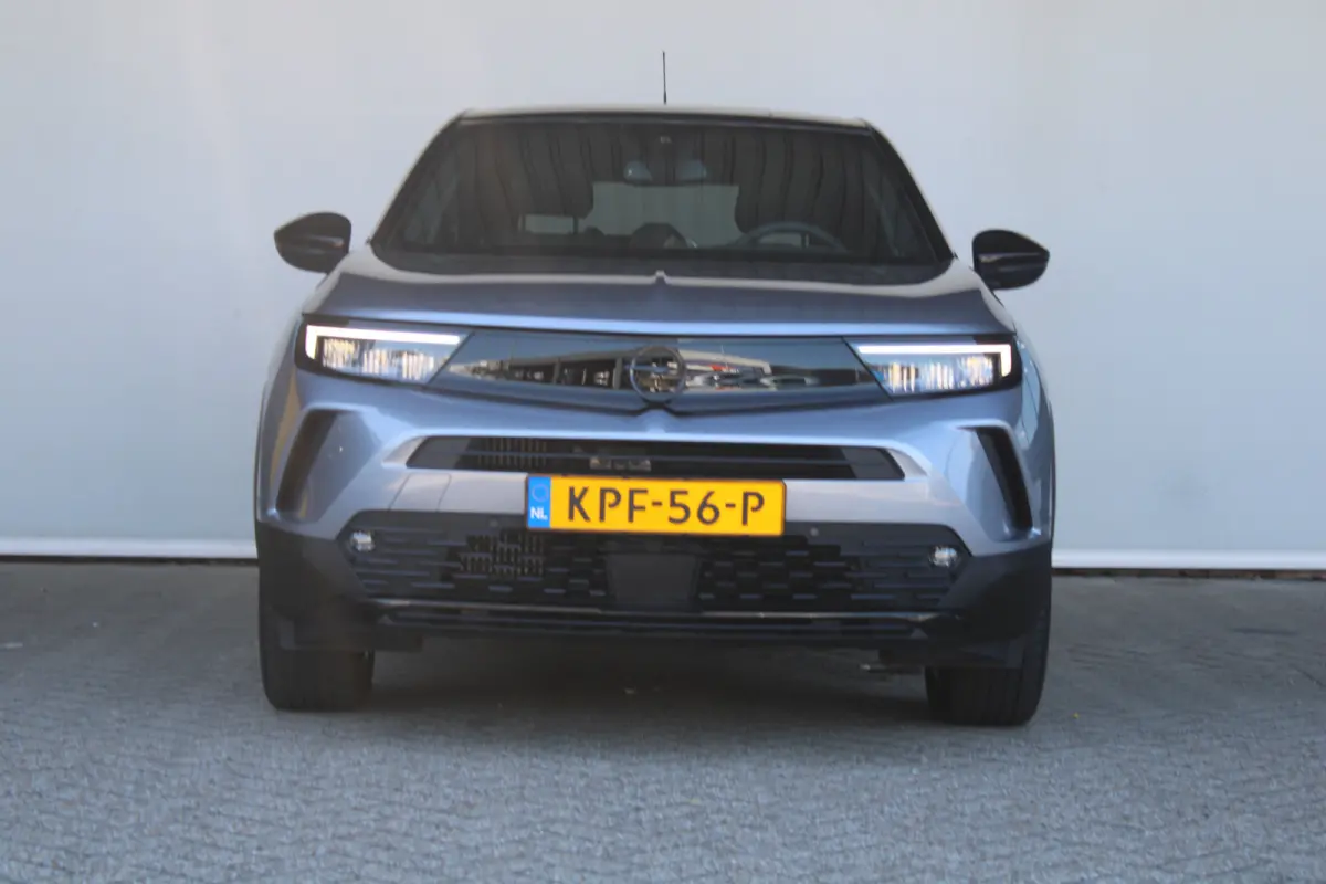 1.2 Turbo Ultimate | Alcantara bekleding | Massagefunctie | Adaptieve cruise control | Dode-hoekdetectie |