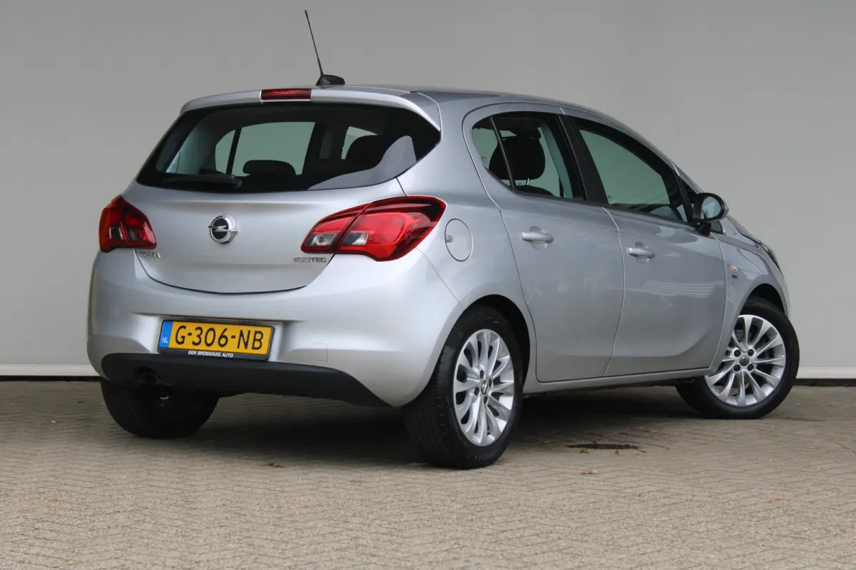 1.0 Turbo 120 Jaar Edition | Navigatie | Climate control | Cruise control | Elektrische ramen voor |