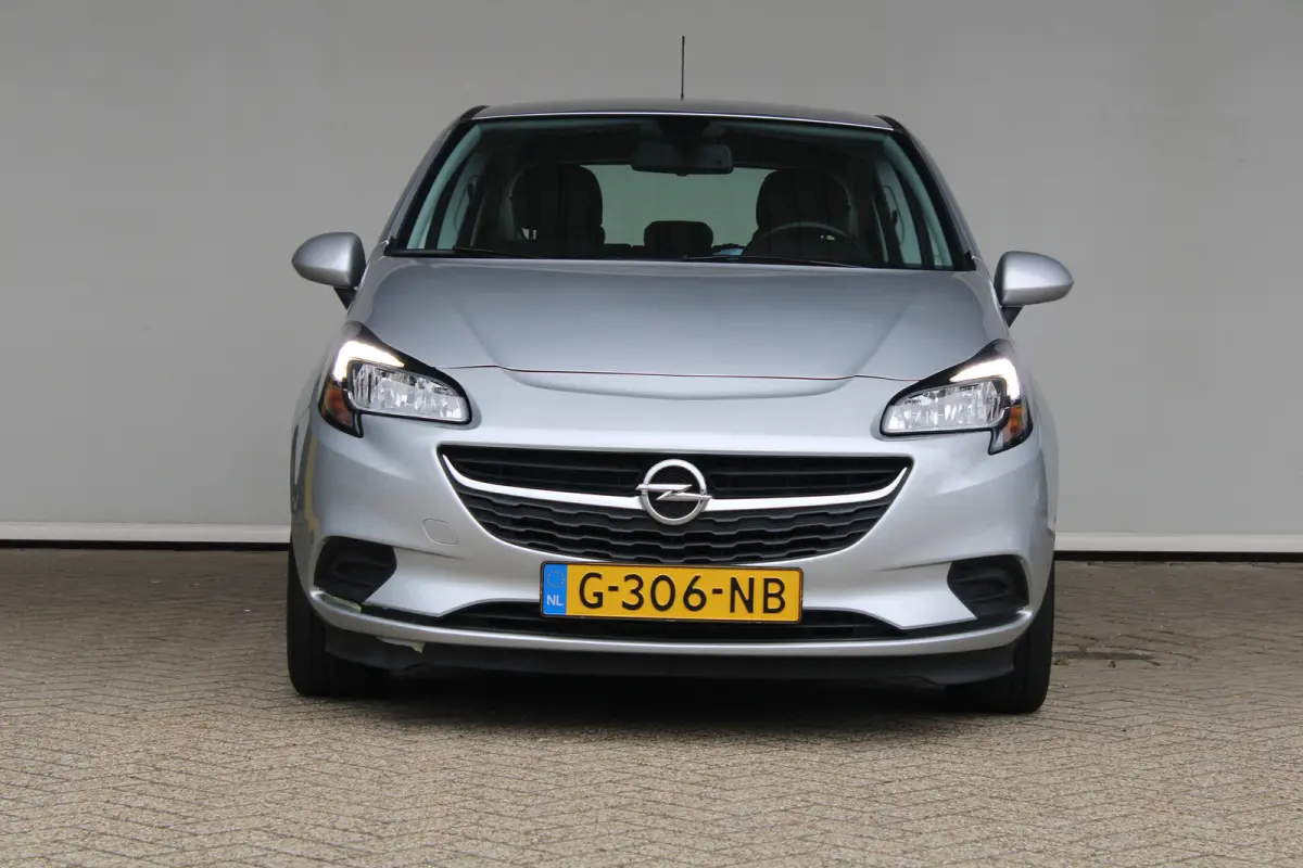 1.0 Turbo 120 Jaar Edition | Navigatie | Climate control | Cruise control | Elektrische ramen voor |