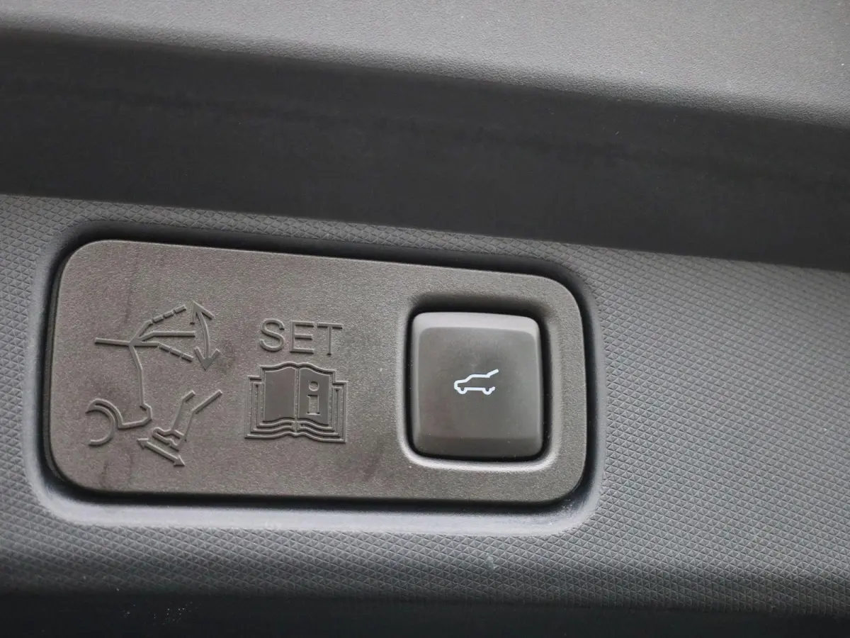 AWD 75 kWh | Pano | Adaptive Cruise | Stoel/Stuurverwarming | B&O | 360 Camera | Elektrische Achterklep |