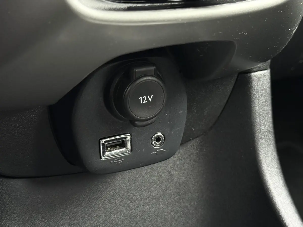 1.0 VVT-i x-wave | Cabrio dak | Camera | Cruise control | Lichtmetaal | Airco | Dealer onderhouden