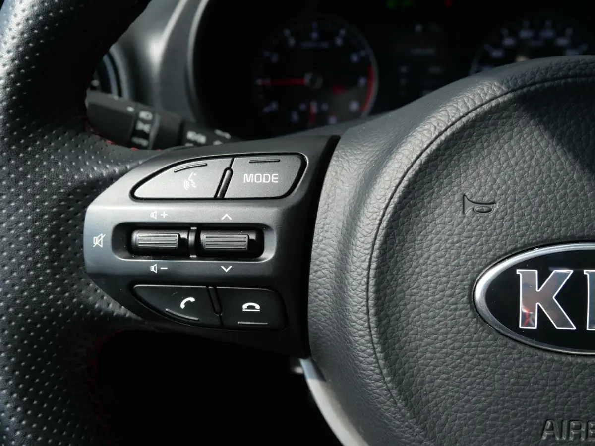 1.0 T-GDi GT-Line 5p | Cruise | Clima | Schuif-kanteldak | Stoel-stuurverwarming | Navi | Keyless | Carplay