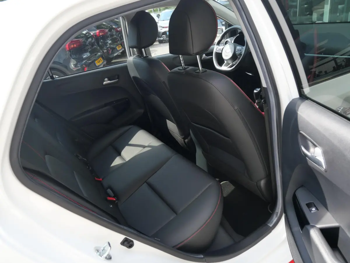 1.0 T-GDi GT-Line 5p | Cruise | Clima | Schuif-kanteldak | Stoel-stuurverwarming | Navi | Keyless | Carplay