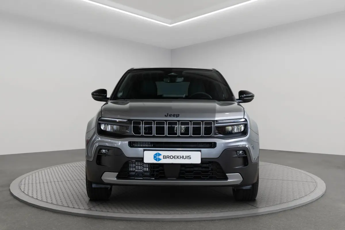 Altitude | Black Edition | Winter Pack | Infotainment Pack | Camera | Apple Carplay & Android Auto |