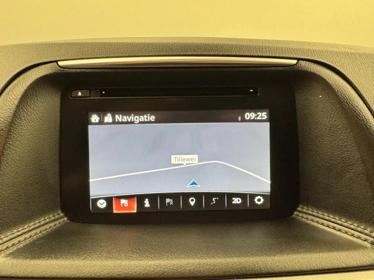 2.0i SkyActiv-G 165 2WD Automaat-Trekhaak-Navigatie-Cr.contr-Clima-Stoelverwarming-Parkeersensoren-Leder-Lm17''velgen