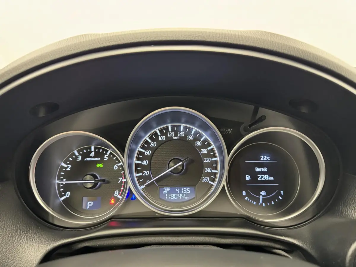 2.0i SkyActiv-G 165 2WD Automaat-Trekhaak-Navigatie-Cr.contr-Clima-Stoelverwarming-Parkeersensoren-Leder-Lm17''velgen