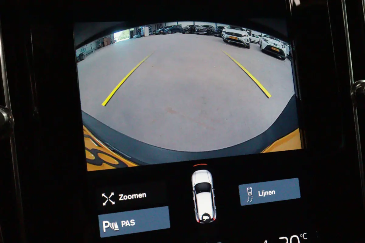 1.5 T5 R-Design. | NAVI / APPCONNECT | CAMERA + PDC | STUUR / STOELVERW | ADAP CRUISE | HARMAN / KARDON AUDIO |