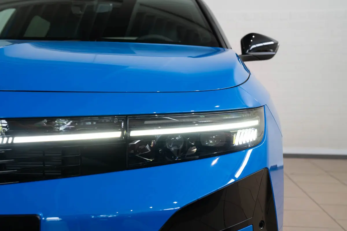 GS - Plug-In Hybrid | Trekhaak | Intelli-Lux Koplampen | Panoramisch zonnedak | Infotainment Pakket |