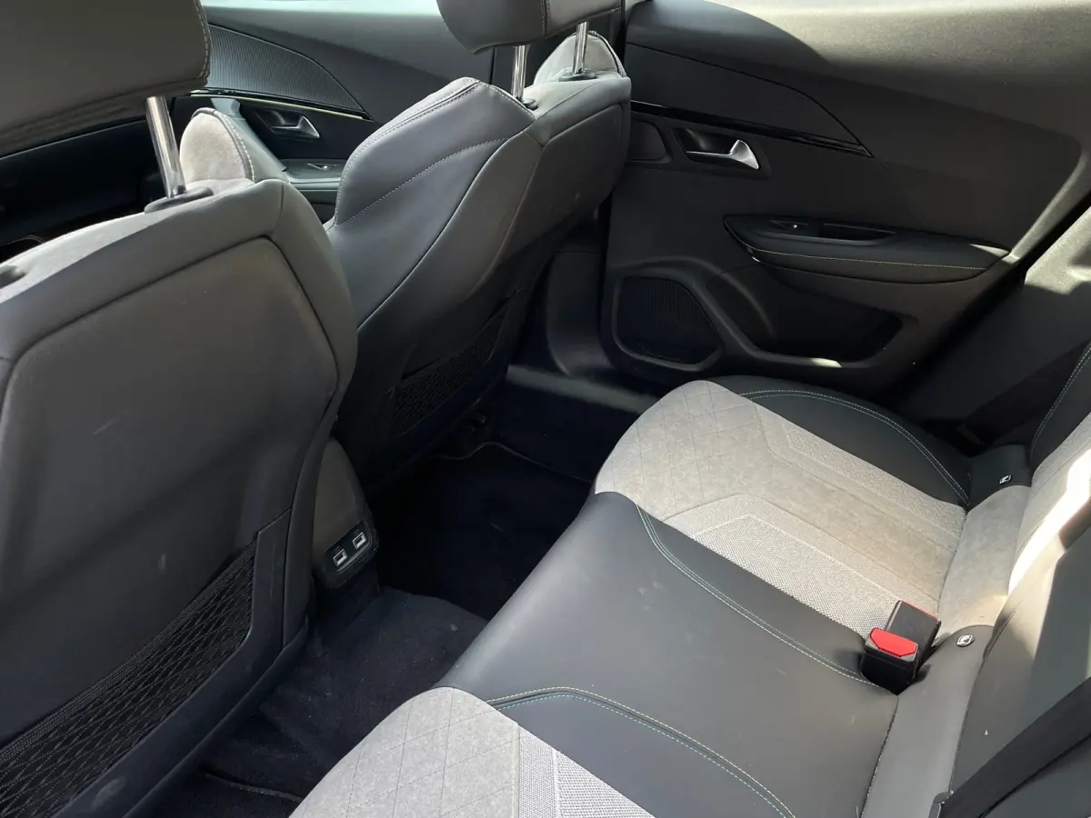 EV GT Pack 50 kWh SOH 91% FASE 3 DEALER OND EERSTE EIG|PANO|360*CAMERA|3D-COCKPIT|STOELVRM|NAVI|CRUISE|LEER|