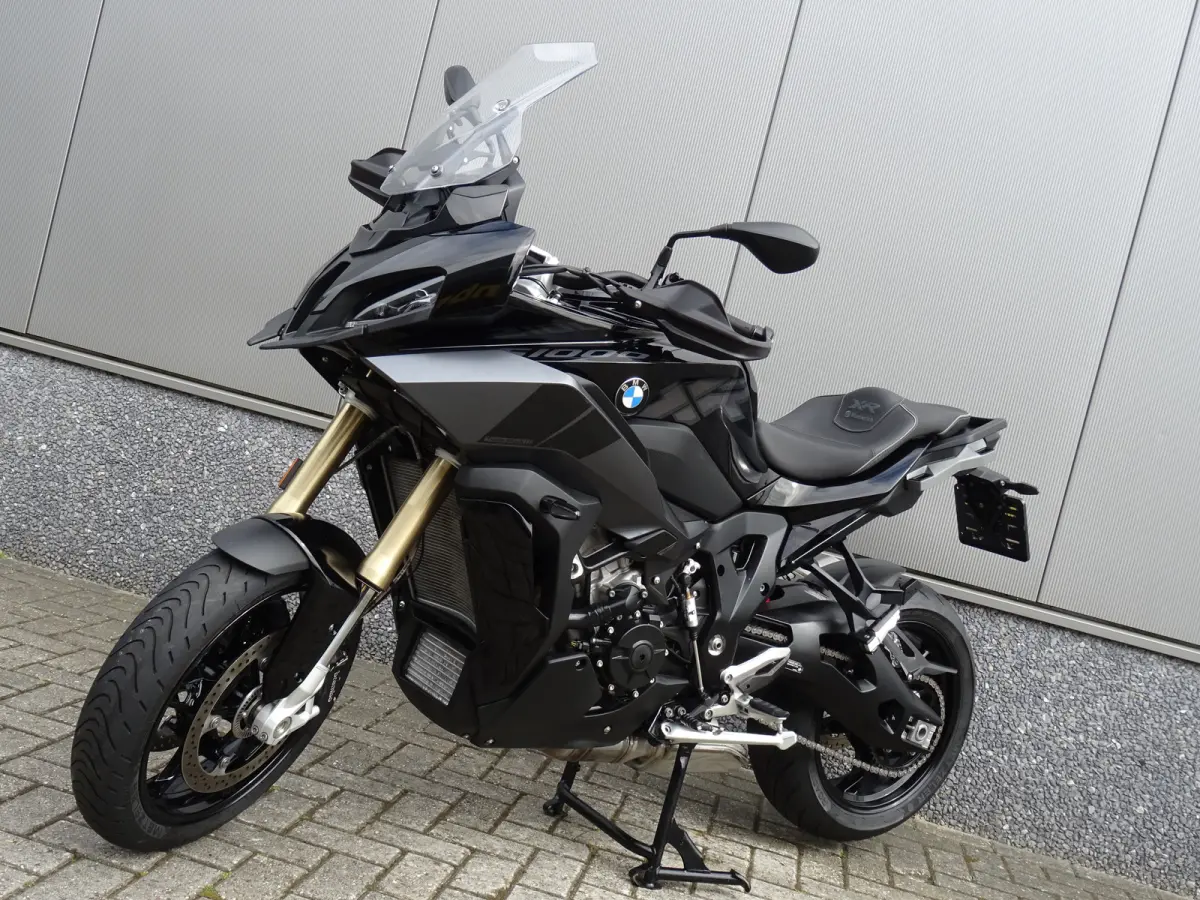 ABS TRIPLE BLACK