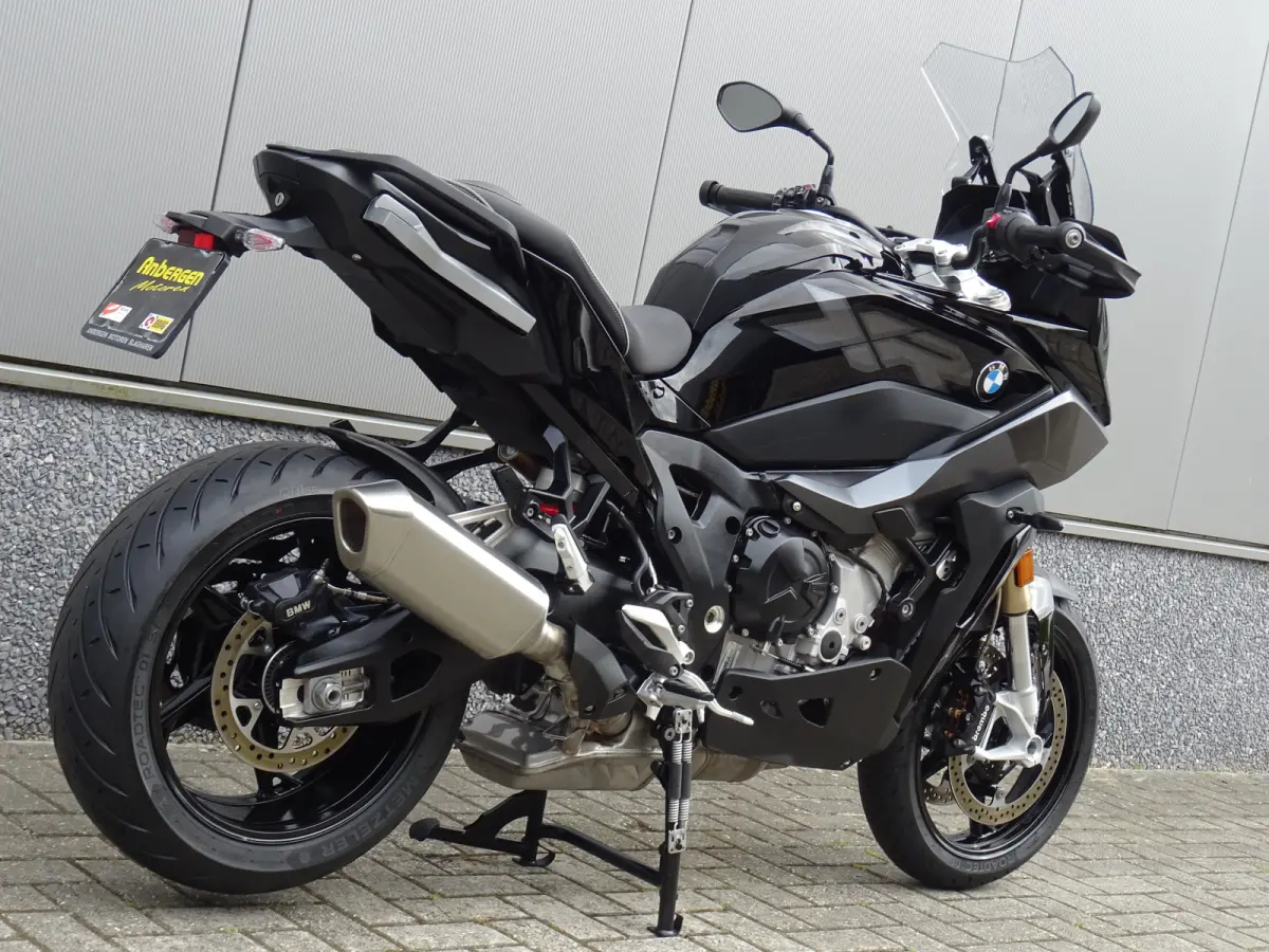 ABS TRIPLE BLACK