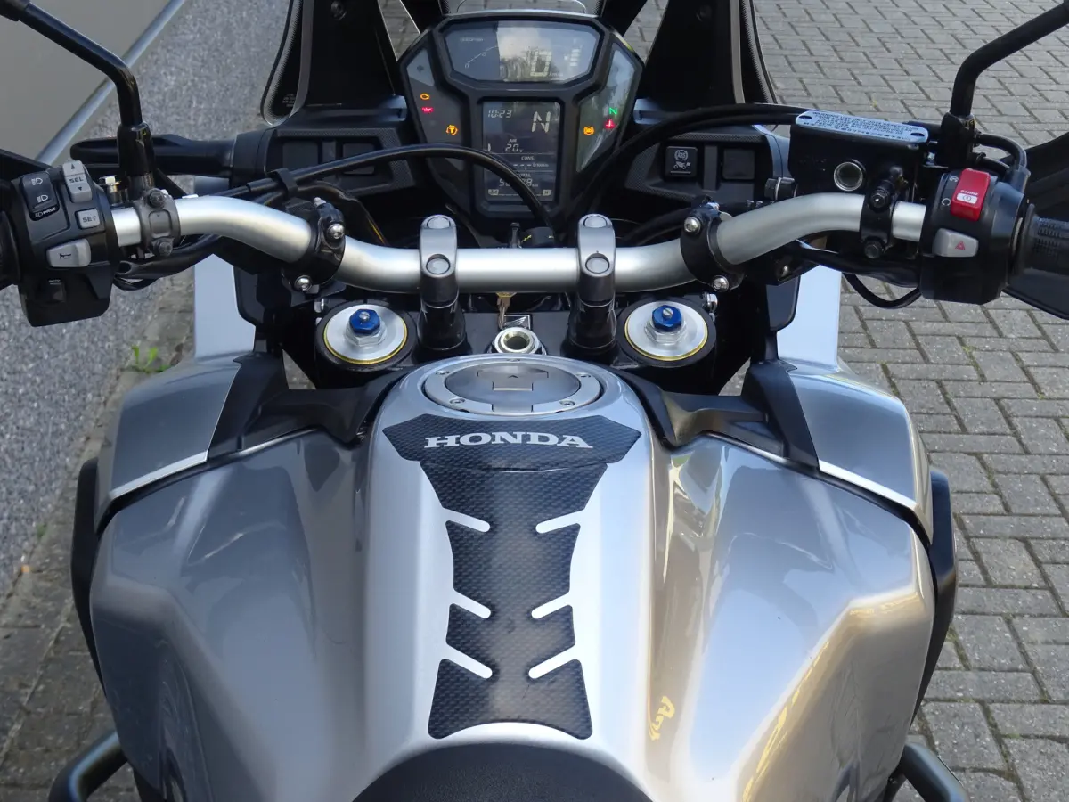 CRF 1000 AFRICA TWIN