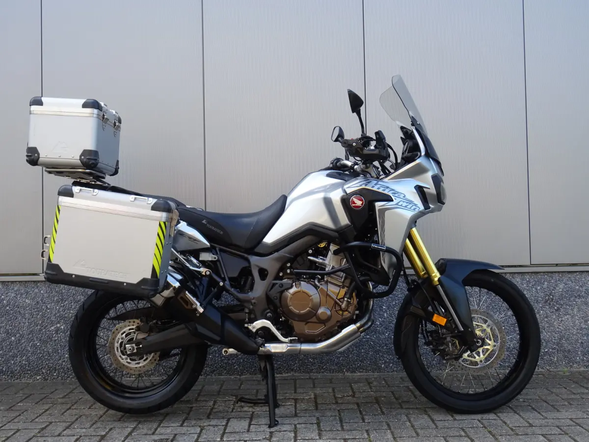 CRF 1000 AFRICA TWIN