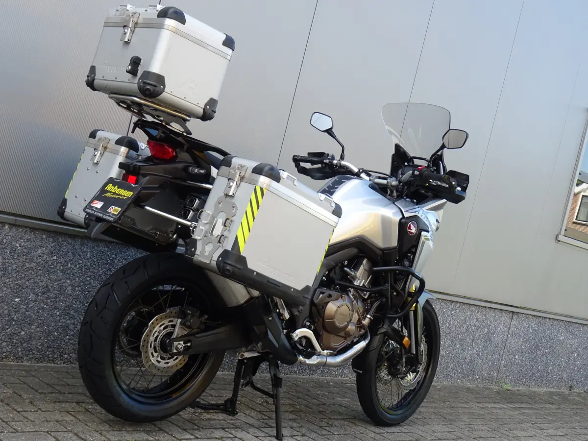 CRF 1000 AFRICA TWIN