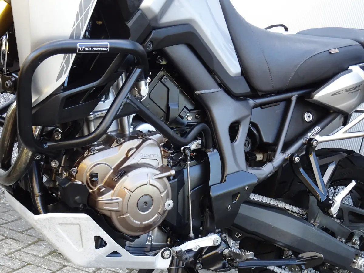 CRF 1000 AFRICA TWIN