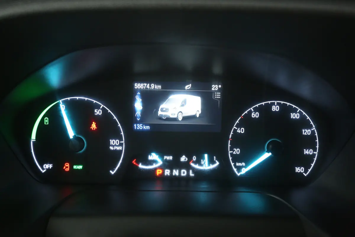 L3H2 68 kWh 184PK | Snelladen | SOH 95% | 360° Camera | Airco | Cruise | 3 Zits | Carplay | Parkeersens.