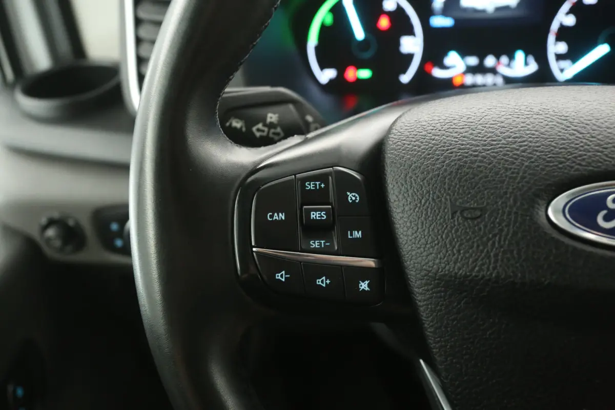 L3H2 68 kWh 184PK | Snelladen | SOH 95% | 360° Camera | Airco | Cruise | 3 Zits | Carplay | Parkeersens.