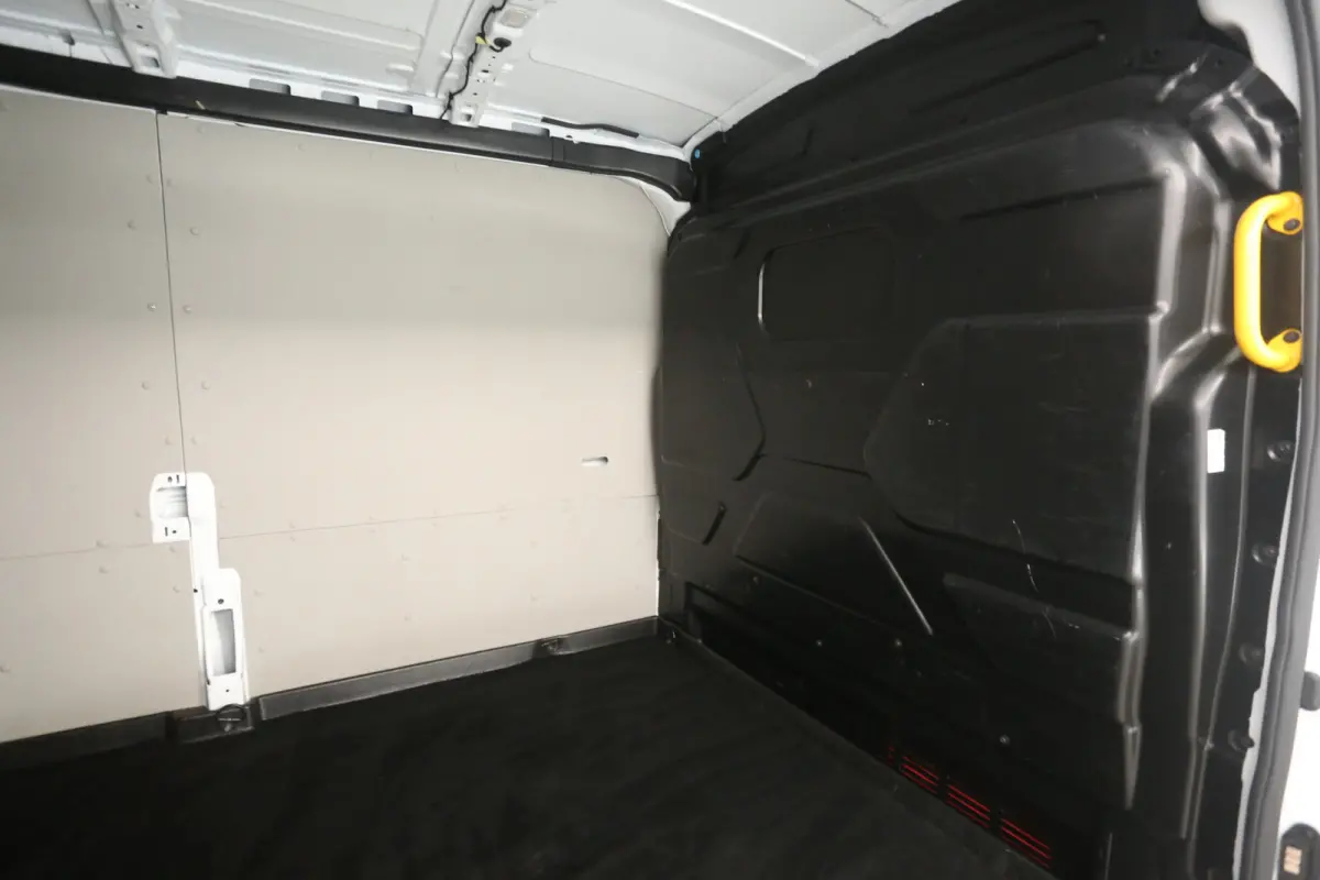 L3H2 68 kWh 184PK | Snelladen | SOH 95% | 360° Camera | Airco | Cruise | 3 Zits | Carplay | Parkeersens.
