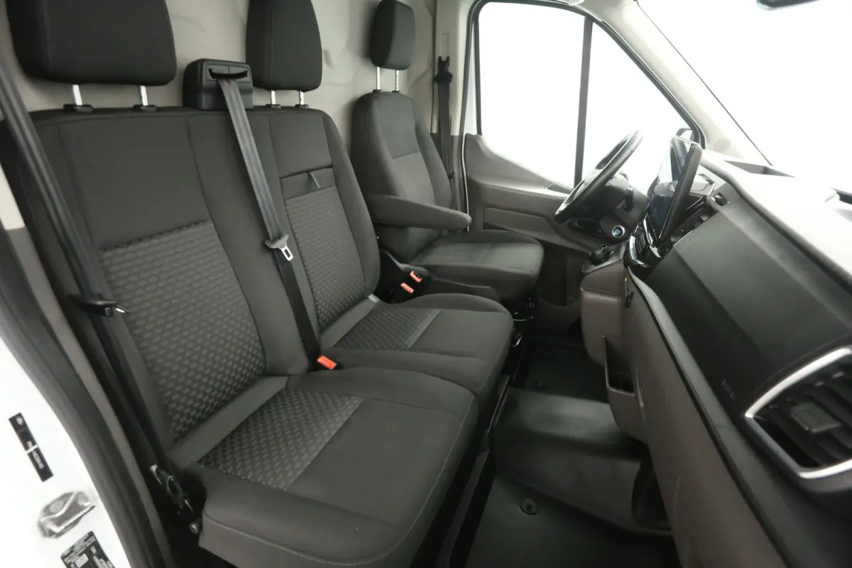 L3H2 68 kWh 184PK | Snelladen | SOH 95% | 360° Camera | Airco | Cruise | 3 Zits | Carplay | Parkeersens.