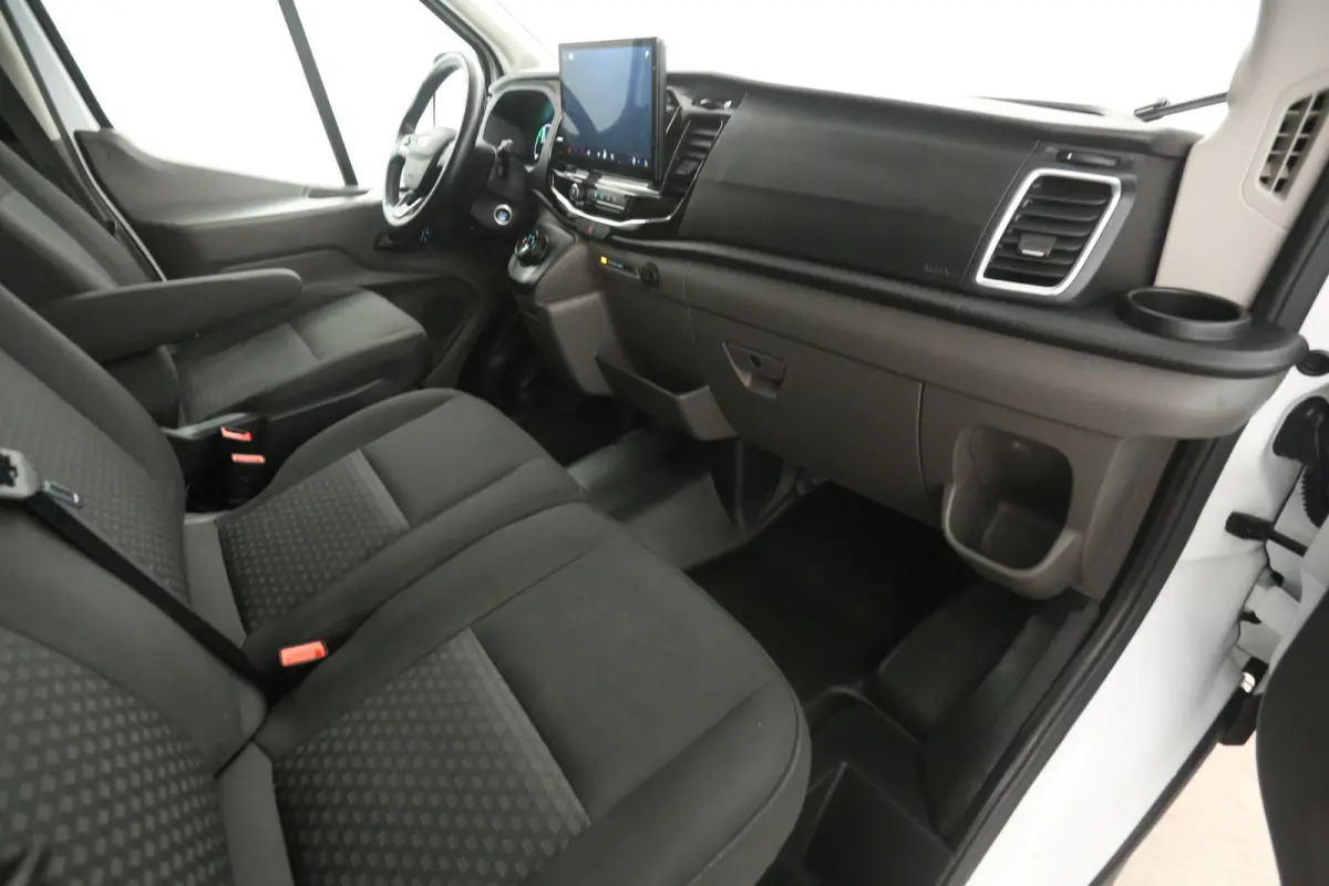 L3H2 68 kWh 184PK | Snelladen | SOH 95% | 360° Camera | Airco | Cruise | 3 Zits | Carplay | Parkeersens.