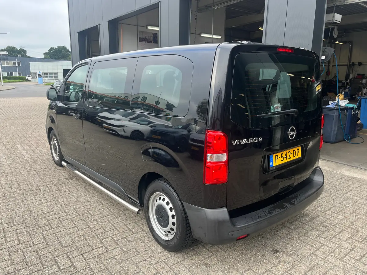 L2H1 75 kWh | 9- Persoons | Navi by app | | 2 zitplaatsen rechtsvoor | Airco | Apple Carplay/Android Auto|telefoonintegratie premium