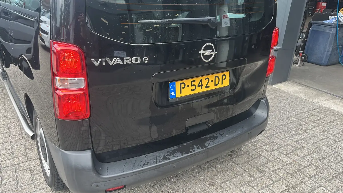 L2H1 75 kWh | 9- Persoons | Navi by app | | 2 zitplaatsen rechtsvoor | Airco | Apple Carplay/Android Auto|telefoonintegratie premium