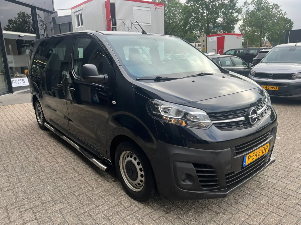L2H1 75 kWh | 9- Persoons | Navi by app | | 2 zitplaatsen rechtsvoor | Airco | Apple Carplay/Android Auto|telefoonintegratie premium