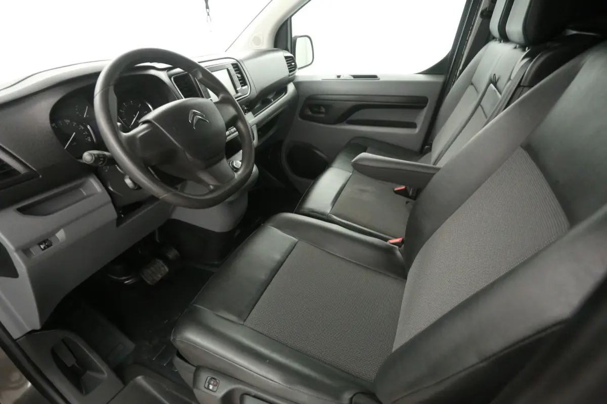 2.0 BlueHDI 180PK L3H1 | Marge | Automaat | Airco | Cruise | Camera | 3 Zits | Carplay | Parkeersens.