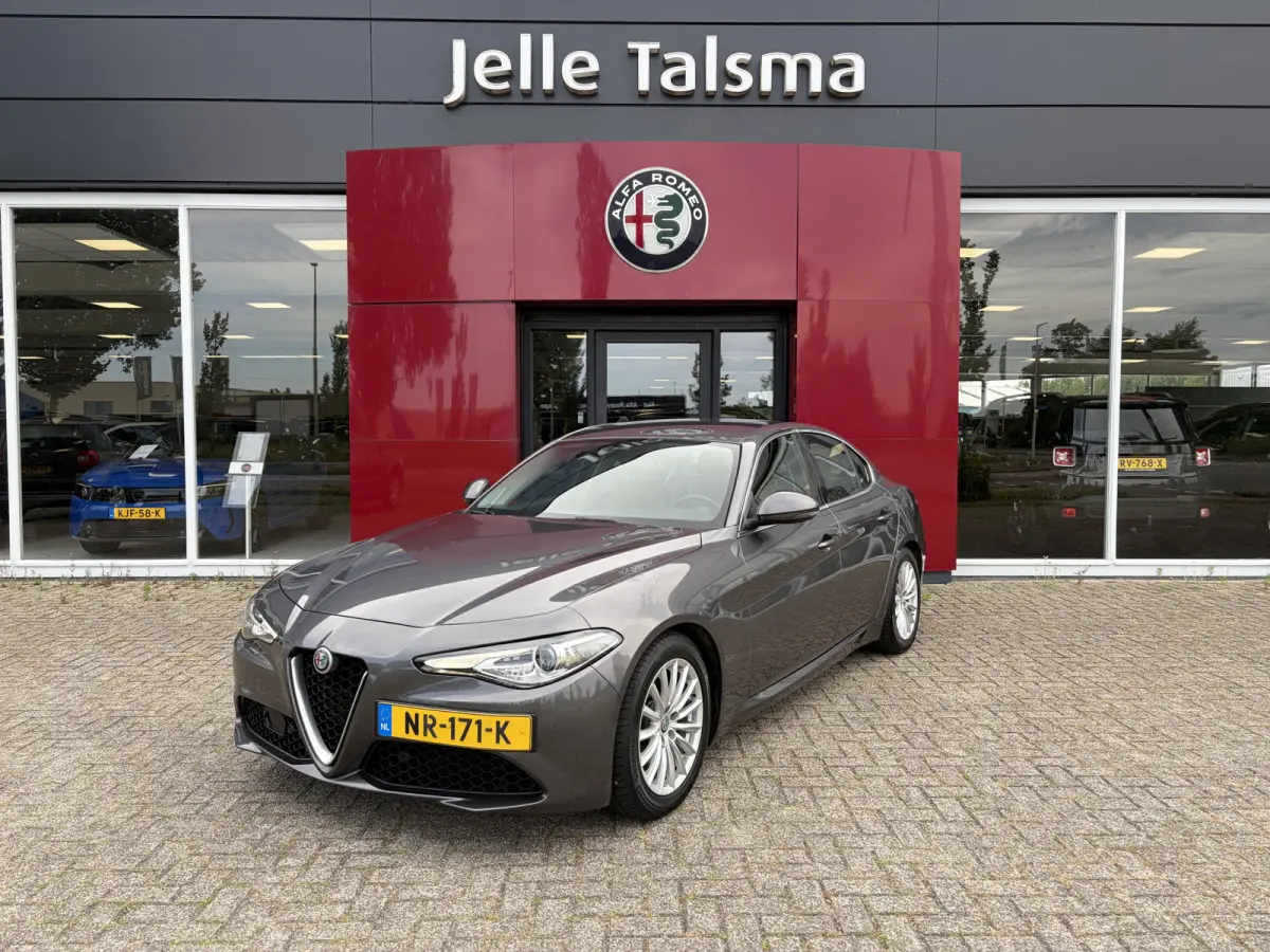 2.0T Super | Climate Control | Navigatie | Afneembare Trekhaak |