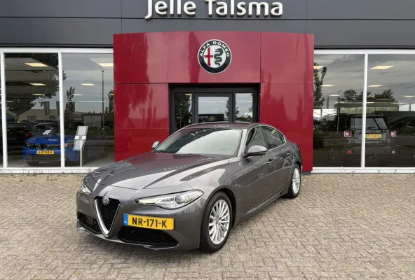 2.0T Super | Climate Control | Navigatie | Afneembare Trekhaak |