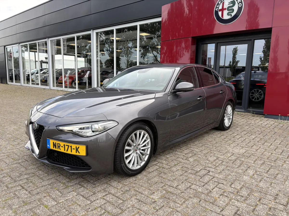 2.0T Super | Climate Control | Navigatie | Afneembare Trekhaak |