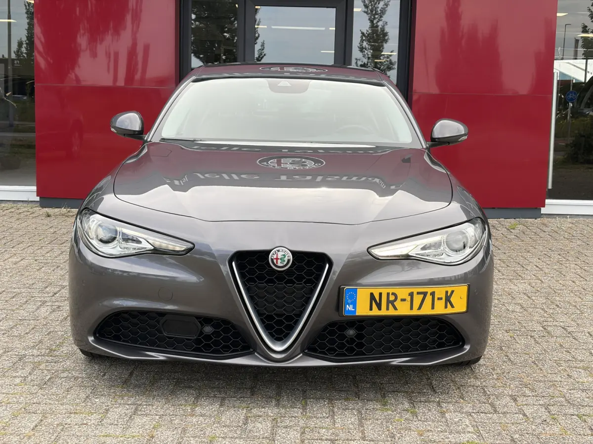 2.0T Super | Climate Control | Navigatie | Afneembare Trekhaak |
