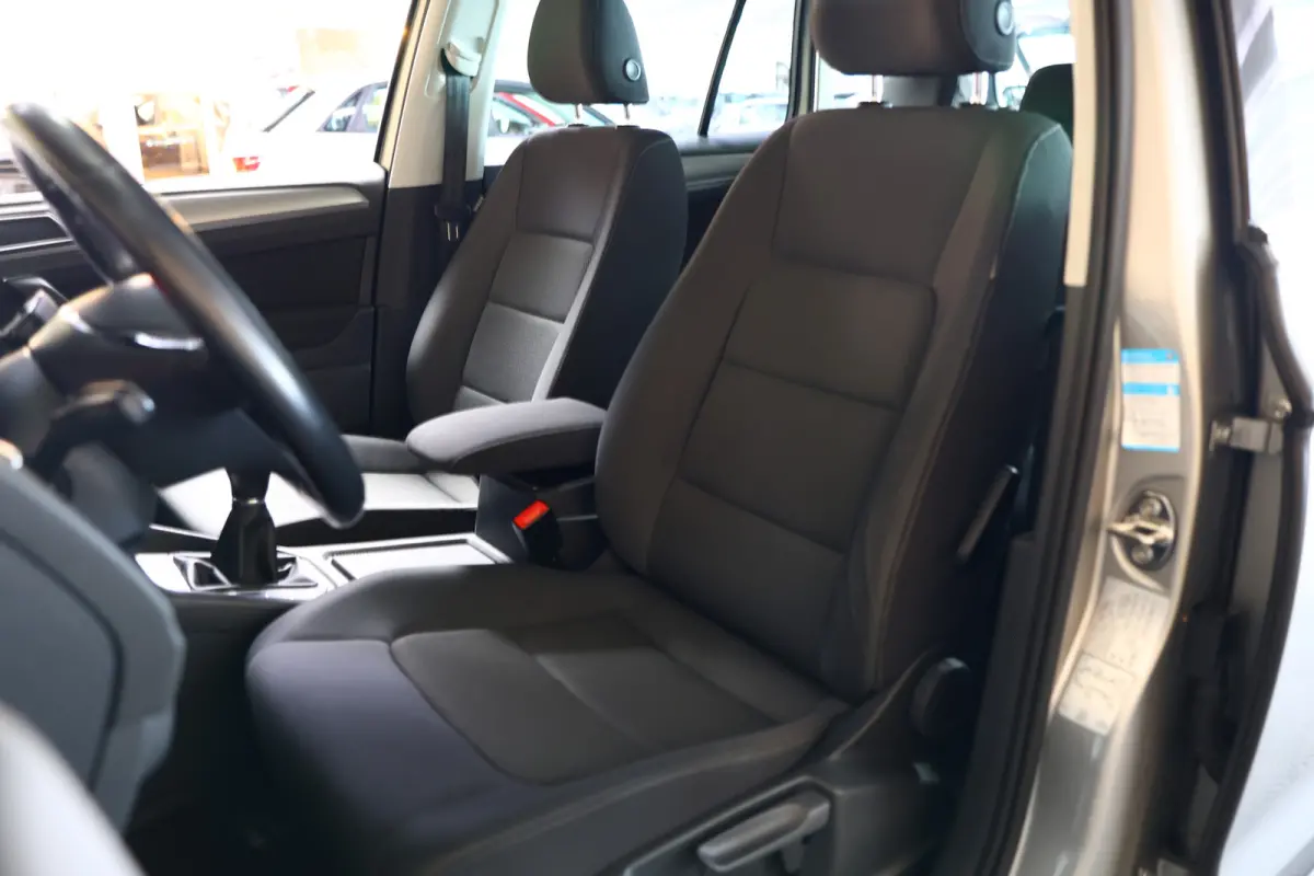1.2 TSI AVM Business Edition Connected AIRCO CRUISE AUX PDC STOELVW"17
