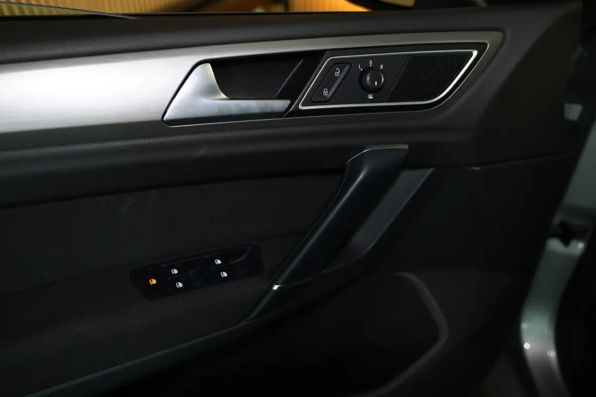1.2 TSI AVM Business Edition Connected AIRCO CRUISE AUX PDC STOELVW"17