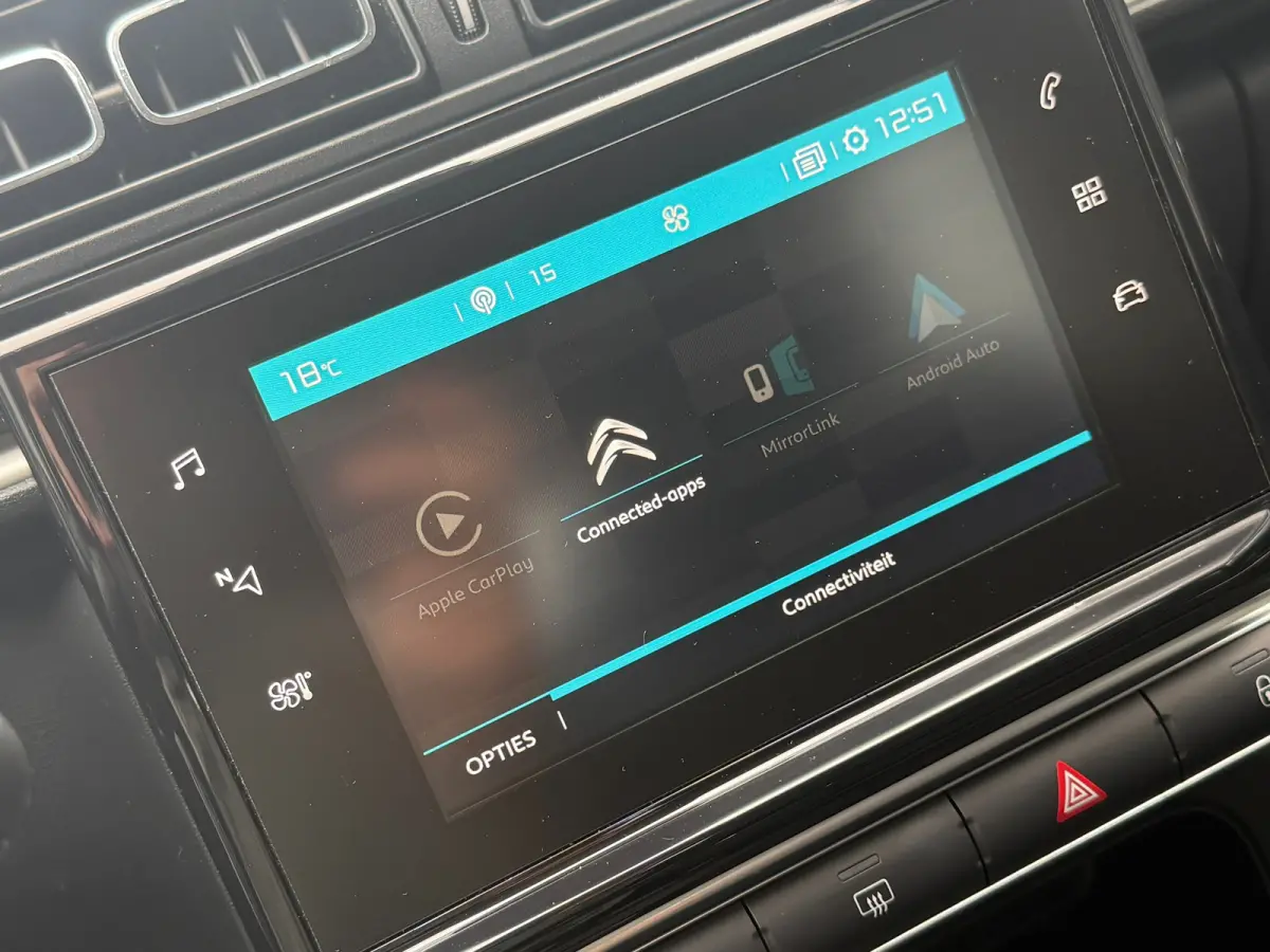 1.2 PureTech S&S Shine 110pk Automaat - Bancuise/Rouge Ardent - Carplay/Camera/Clima