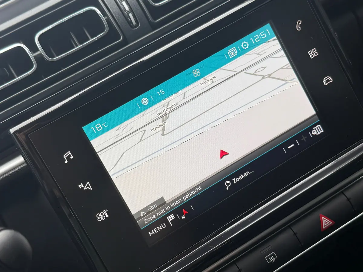 1.2 PureTech S&S Shine 110pk Automaat - Bancuise/Rouge Ardent - Carplay/Camera/Clima