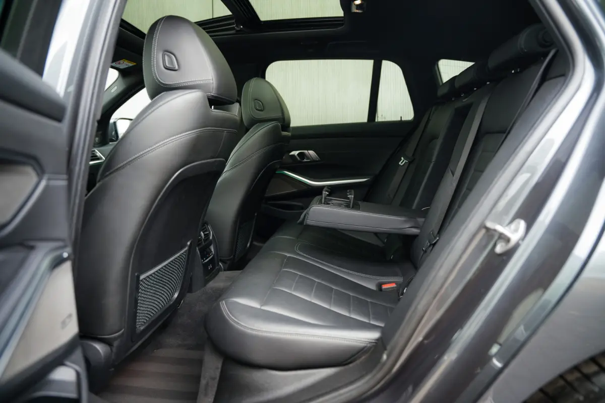 330e 292 pk xDrive High Executive M-Sportpakket / BTW-Auto/  Pano-Dak/ Adap.Cruise/ 360-Camera/ Keyless/ Head-Up/ Harman&Kardon/